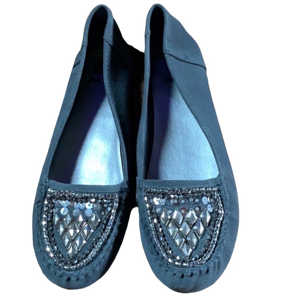 Yellow Box gray flats  / moccasins with rhinestones Size 10